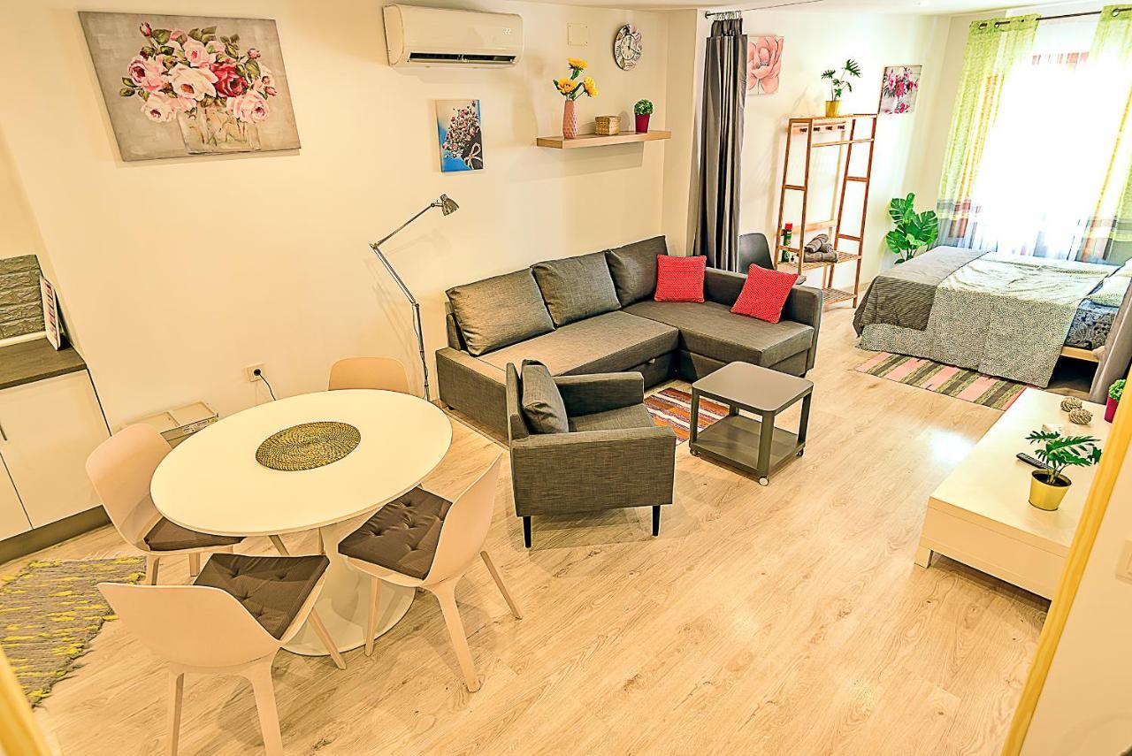 Plaza Herreria With Balconies Apartment