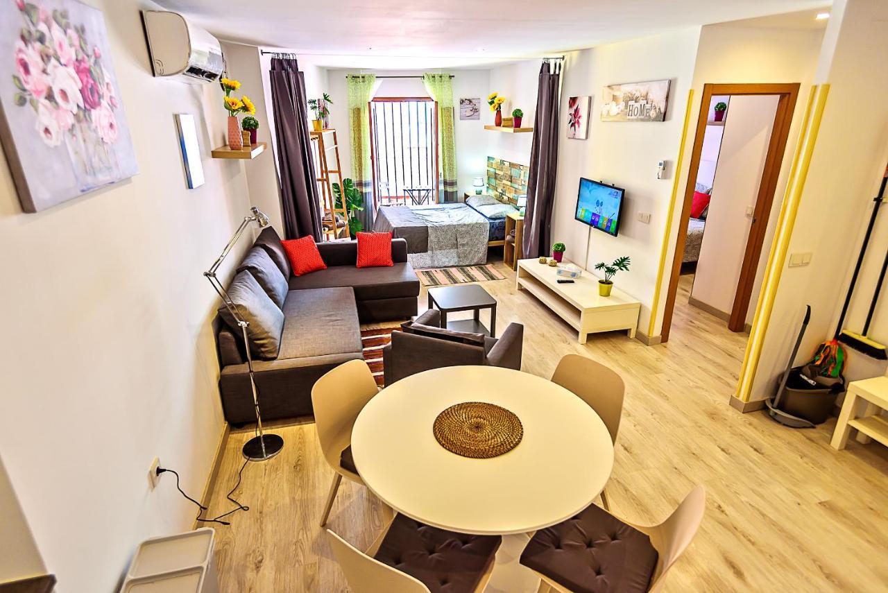 Plaza Herreria With Balconies Appartement *