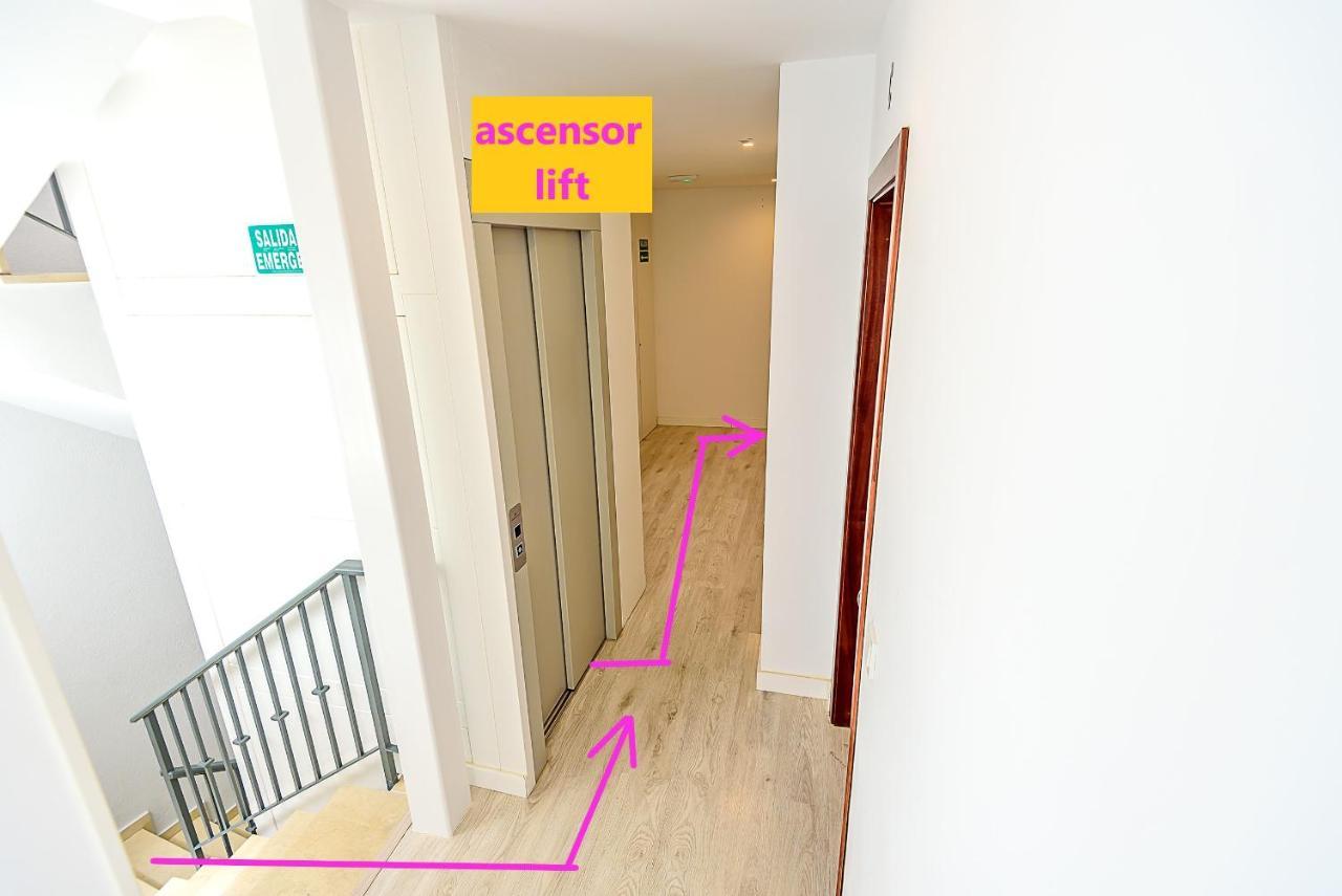 Plaza Herreria With Balconies Appartement *